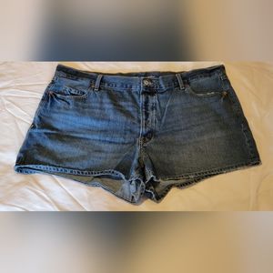 Old Navy women's size 22 slouchy straight high rise Jean shorts.